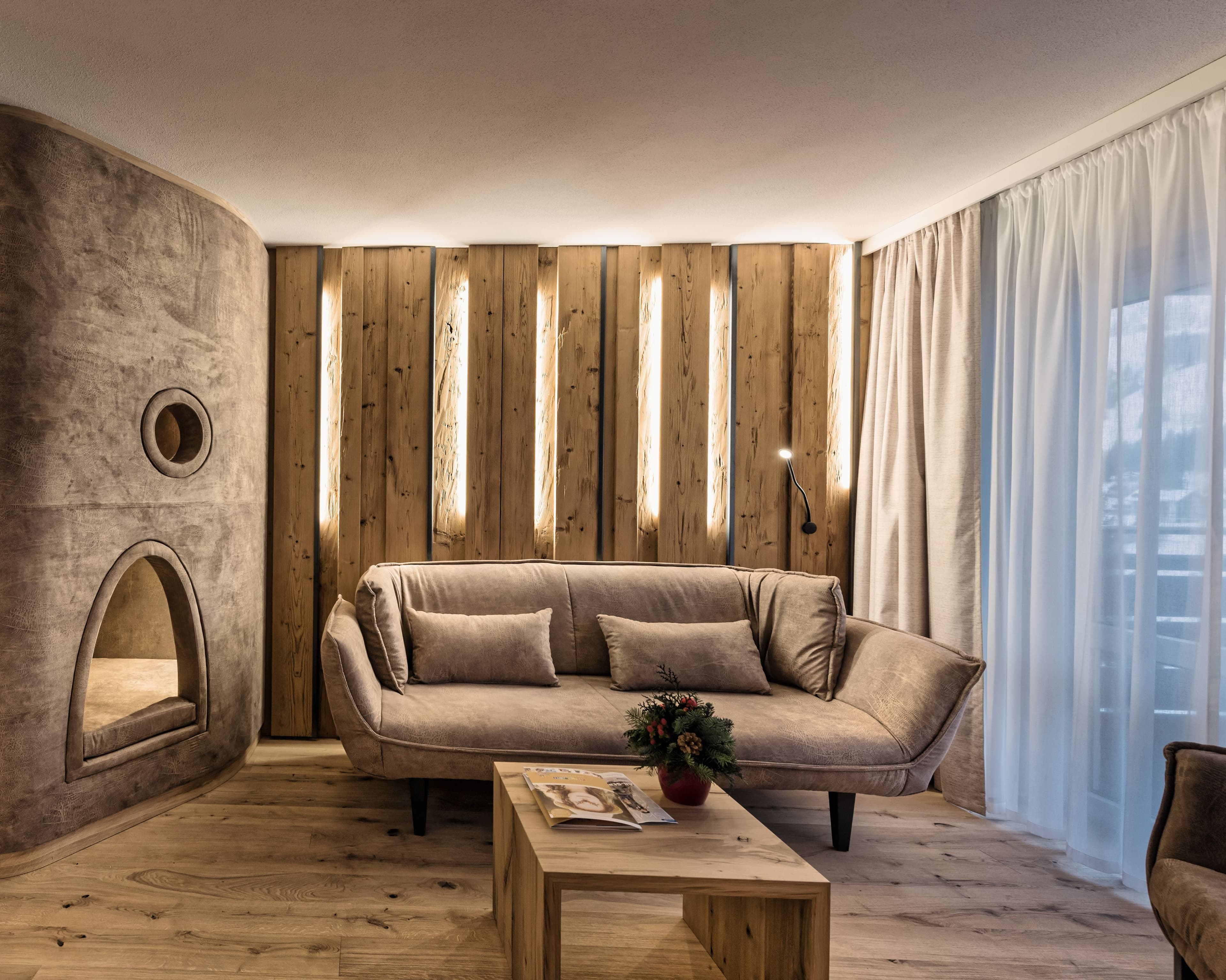 5 = 4 | book 5 nights, pay for 4 nights